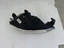 Laden Sie das Bild in den Galerie-Viewer, Frontscheinwerfer VW T-Roc 2GA941036 Rechts Scheinwerfer Headlight SCH8921986592gt