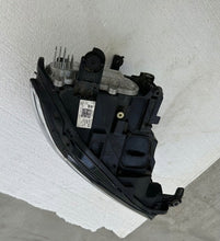 Laden Sie das Bild in den Galerie-Viewer, Frontscheinwerfer VW T-Roc 2GA941036 Rechts Scheinwerfer Headlight SCH8921986592gt