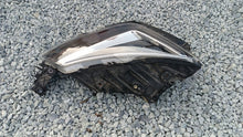 Load image into Gallery viewer, Frontscheinwerfer Seat Leon 5F1941008B LED Rechts Scheinwerfer Headlight SCH8924330020np