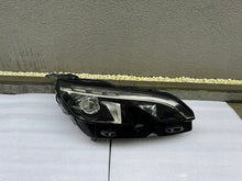 Laden Sie das Bild in den Galerie-Viewer, Frontscheinwerfer Peugeot II 89914352 Rechts Scheinwerfer Headlight SCH8926090801ia