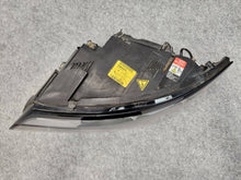 Load image into Gallery viewer, Frontscheinwerfer Volvo S40 I 30698889SCZ Ein Satz Scheinwerfer Headlight SCH8934710919js