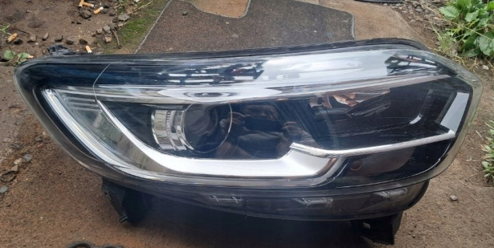 Frontscheinwerfer Renault Kadjar 260101096R Rechts Scheinwerfer Headlight SCH8936245555vr