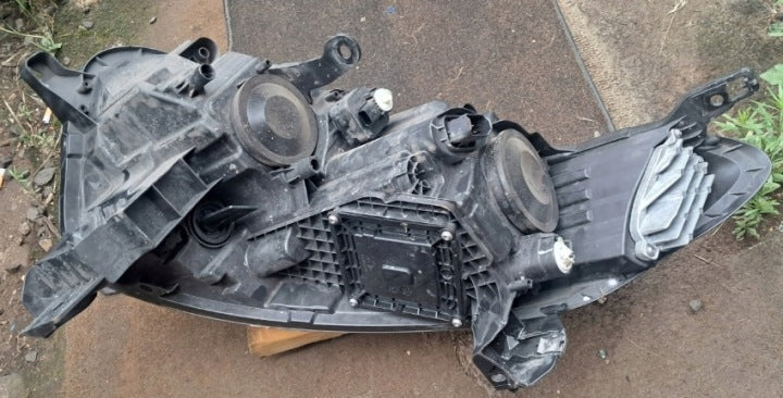 Frontscheinwerfer Renault Kadjar 260101096R Rechts Scheinwerfer Headlight SCH8936245555vr