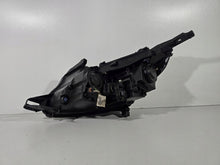 Load image into Gallery viewer, Frontscheinwerfer Peugeot 2008 I 9825313580 Rechts Scheinwerfer Headlight SCH8938925165zk