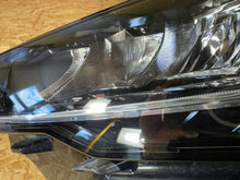 Laden Sie das Bild in den Galerie-Viewer, Frontscheinwerfer Skoda Karoq 57B941009 Links Scheinwerfer Headlight SCH8954522326lj