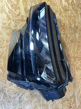 Laden Sie das Bild in den Galerie-Viewer, Frontscheinwerfer Skoda Karoq 57B941009 Links Scheinwerfer Headlight SCH8954522326lj