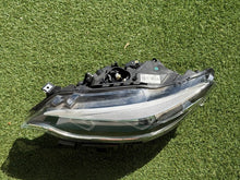 Laden Sie das Bild in den Galerie-Viewer, Frontscheinwerfer BMW 2 F22 F23 8738685 Links Scheinwerfer Headlight SCH8962469957zu