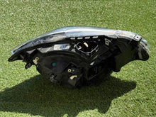 Laden Sie das Bild in den Galerie-Viewer, Frontscheinwerfer BMW 2 F22 F23 8738685 Links Scheinwerfer Headlight SCH8962469957zu
