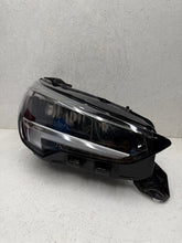 Laden Sie das Bild in den Galerie-Viewer, Frontscheinwerfer Opel Corsa F 39162654 Rechts Scheinwerfer Headlight SCH8969939214yh