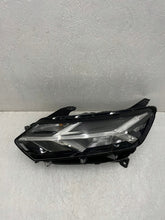 Laden Sie das Bild in den Galerie-Viewer, Frontscheinwerfer Dacia Sandero Jogger 260607161R Links Scheinwerfer Headlight SCH8973000495ye
