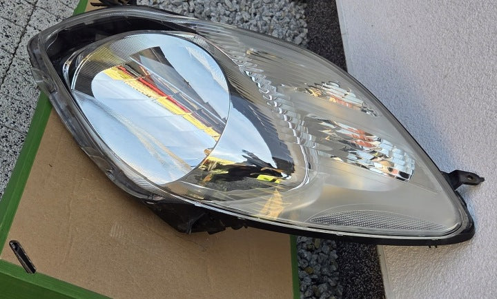 Frontscheinwerfer Toyota Yaris 81150-0D330 Links Scheinwerfer Headlight SCH8981019341zk