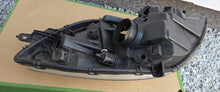 Laden Sie das Bild in den Galerie-Viewer, Frontscheinwerfer Toyota Yaris 81150-0D330 Links Scheinwerfer Headlight SCH8981019341zk