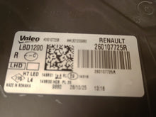 Laden Sie das Bild in den Galerie-Viewer, Frontscheinwerfer Dacia Duster 260107725R LED Rechts Scheinwerfer Headlight SCH8984863091va