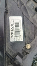 Laden Sie das Bild in den Galerie-Viewer, Frontscheinwerfer Volvo 31358109 Links Scheinwerfer Headlight SCH8984885893qc