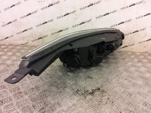 Laden Sie das Bild in den Galerie-Viewer, Frontscheinwerfer Kia III Pro 92101J7110 Links Scheinwerfer Headlight SCH8991135070qd