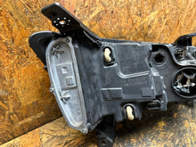 Laden Sie das Bild in den Galerie-Viewer, Frontscheinwerfer Dacia Sandero III 260607161R Full LED Links Headlight SCH8997911859gk