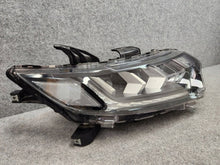 Laden Sie das Bild in den Galerie-Viewer, Frontscheinwerfer Mitsubishi Outlander III 8301D332SCZ LED Rechts Headlight SCH8998243702qh