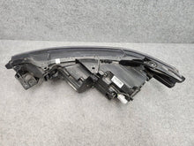 Laden Sie das Bild in den Galerie-Viewer, Frontscheinwerfer Mitsubishi Outlander III 8301D332SCZ LED Rechts Headlight SCH8998243702qh
