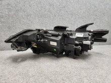 Laden Sie das Bild in den Galerie-Viewer, Frontscheinwerfer Mitsubishi Outlander III 8301D332SCZ LED Rechts Headlight SCH8998243702qh