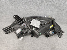 Laden Sie das Bild in den Galerie-Viewer, Frontscheinwerfer Mitsubishi Outlander III 8301D332SCZ LED Rechts Headlight SCH8998243702qh