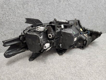 Laden Sie das Bild in den Galerie-Viewer, Frontscheinwerfer Mitsubishi Outlander III 8301D332SCZ LED Rechts Headlight SCH8998243702qh