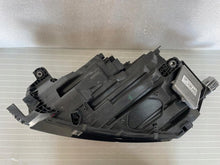 Laden Sie das Bild in den Galerie-Viewer, Frontscheinwerfer Skoda Octavia IV 5E4941016A LED Rechts Scheinwerfer Headlight SCH9001236303qo