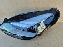 Laden Sie das Bild in den Galerie-Viewer, Frontscheinwerfer Tesla Model 3 107737500C LED Links Scheinwerfer Headlight SCH9004740578qm