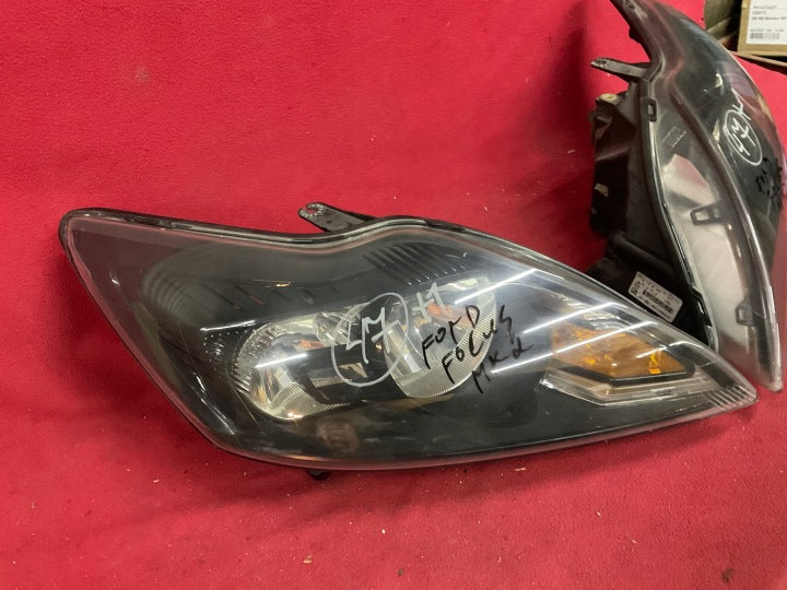 Frontscheinwerfer Ford Focus II 8M51-13W030-CE Ein Satz Scheinwerfer Headlight SCH9007579951zy
