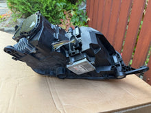Laden Sie das Bild in den Galerie-Viewer, Frontscheinwerfer Skoda Rapid 5JB941015 Links Scheinwerfer Headlight SCH9013033409yf