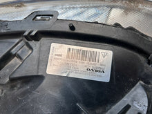 Laden Sie das Bild in den Galerie-Viewer, Frontscheinwerfer Volvo S60 II V60 31420675 Xenon Links Scheinwerfer Headlight SCH9015666885ce