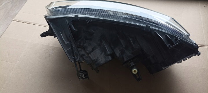 Frontscheinwerfer Renault Duster OE260101133R Rechts Scheinwerfer Headlight SCH9028574194lm