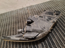 Laden Sie das Bild in den Galerie-Viewer, Frontscheinwerfer Toyota Prius HCHR-730 Rechts Scheinwerfer Headlight SCH9039894130nb