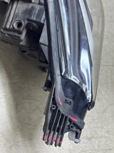 Laden Sie das Bild in den Galerie-Viewer, Frontscheinwerfer Opel Crossland X 39153432 Rechts Scheinwerfer Headlight SCH9064454295tm