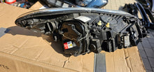 Load image into Gallery viewer, Frontscheinwerfer Volvo V70 I 31299752 Xenon Links Scheinwerfer Headlight SCH9068904376rh