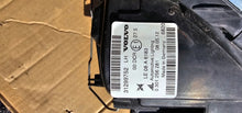 Load image into Gallery viewer, Frontscheinwerfer Volvo V70 I 31299752 Xenon Links Scheinwerfer Headlight SCH9068904376rh