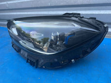 Laden Sie das Bild in den Galerie-Viewer, Frontscheinwerfer Mercedes-Benz A2069062903 LED Links Scheinwerfer Headlight SCH9070956630mr