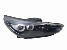 Laden Sie das Bild in den Galerie-Viewer, Frontscheinwerfer Hyundai I30 III 92102G4120 Full LED Rechts Headlight SCH9072630359gv