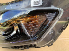 Load image into Gallery viewer, Frontscheinwerfer Hyundai Bayon 92102Q0500 Rechts Scheinwerfer Headlight SCH9072633120ok