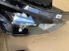 Load image into Gallery viewer, Frontscheinwerfer Hyundai Bayon 92102Q0500 Rechts Scheinwerfer Headlight SCH9072633120ok
