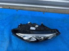 Laden Sie das Bild in den Galerie-Viewer, Frontscheinwerfer Mercedes-Benz 1779064803 Rechts Scheinwerfer Headlight SCH9073987856ey
