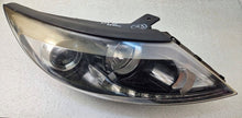 Laden Sie das Bild in den Galerie-Viewer, Frontscheinwerfer Kia Sportage 91023 Xenon Rechts Scheinwerfer Headlight SCH9080971527fa