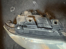 Laden Sie das Bild in den Galerie-Viewer, Frontscheinwerfer Audi A6 C5 08-441-1134L Xenon Ein Satz Scheinwerfer Headlight SCH9081040407fv