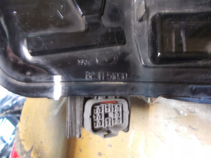 Frontscheinwerfer Mazda BCHJ-51040 BCHJ-51030 Ein Stück (Rechts oder Links) SCH9091577752vt