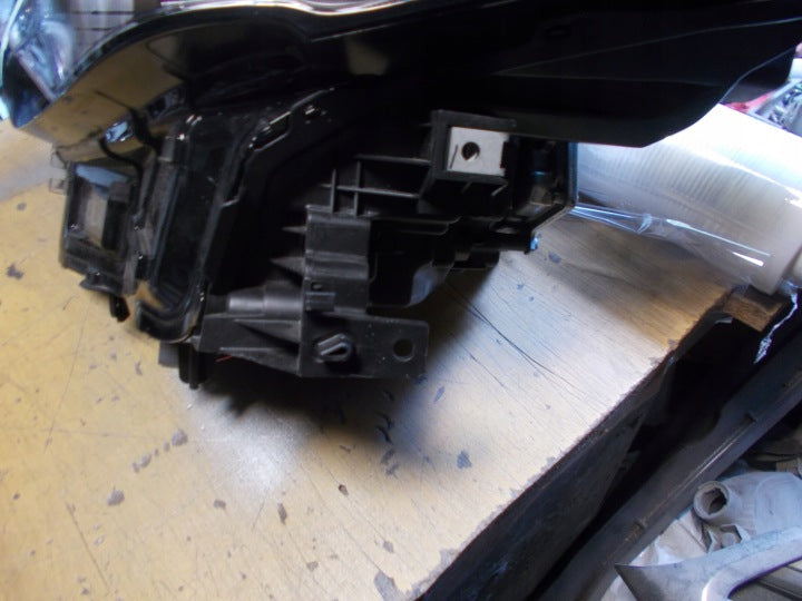 Frontscheinwerfer Mazda BCHJ-51040 BCHJ-51030 Ein Stück (Rechts oder Links) SCH9091577752vt