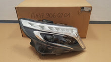 Laden Sie das Bild in den Galerie-Viewer, Frontscheinwerfer Mercedes-Benz Vito W447 A4479060201 Rechts Headlight SCH9093018323it