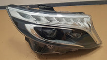 Laden Sie das Bild in den Galerie-Viewer, Frontscheinwerfer Mercedes-Benz Vito W447 A4479060201 Rechts Headlight SCH9093018323it