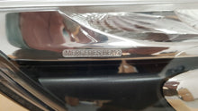 Laden Sie das Bild in den Galerie-Viewer, Frontscheinwerfer Mercedes-Benz Vito W447 A4479060201 Rechts Headlight SCH9093018323it