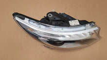 Laden Sie das Bild in den Galerie-Viewer, Frontscheinwerfer Mercedes-Benz Vito W447 A4479060201 Rechts Headlight SCH9093018323it