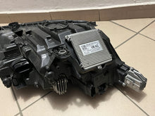 Laden Sie das Bild in den Galerie-Viewer, Frontscheinwerfer Skoda Octavia IV 5E4941015A Full LED Links Headlight SCH9094044258xn