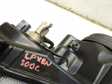 Laden Sie das Bild in den Galerie-Viewer, Frontscheinwerfer Chrysler 300c 04805761AL Links Scheinwerfer Headlight SCH9103145093uj